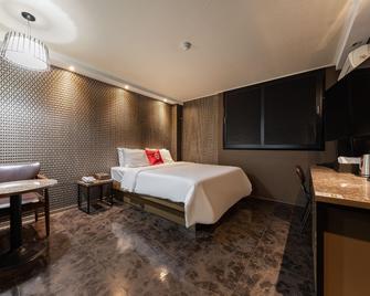 Pocheon (Songwoori) Valt Hotel - Pocheon - Habitación