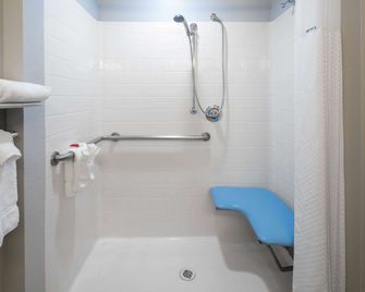 Baymont Inn & Suites Las Vegas South Strip - Las Vegas - Bathroom