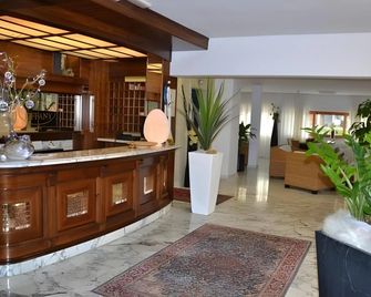 Hotel Tiffany - Marina di Massa - Salónek