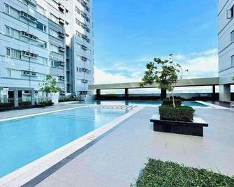 Avida Towers Davao Studio Type Near Roxas Night Market - 達沃 - 游泳池