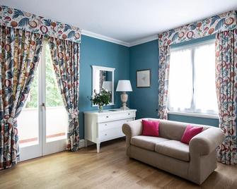 هوتل فرانسيستشي - فورتي ديي مارمي - غرفة معيشة