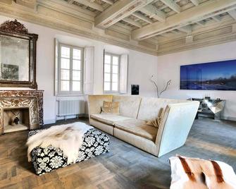 Palazzo Novara - Four Bedroom Castle, Sleeps 8 - Ameno - Living room
