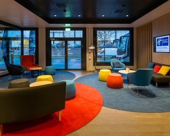 Holiday Inn Express Luzern - Kriens By IHG - Kriens - Lounge