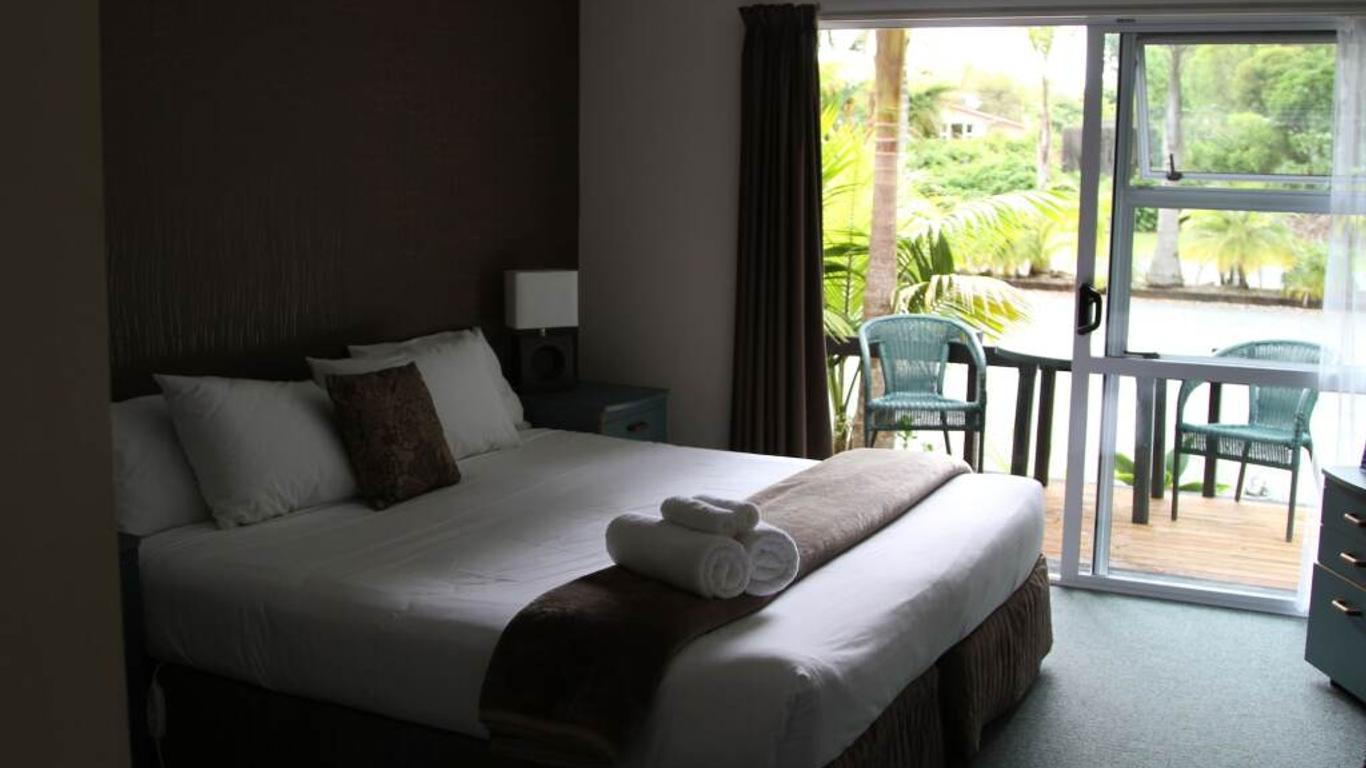 وودلاندز موتل آند كونفرنس فينيو