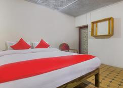 OYO Bell's Bigxa Homestay - Cherrapunji - Bedroom