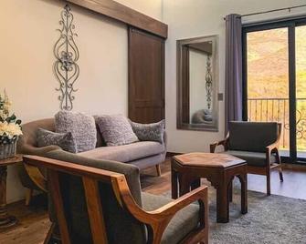 Hacienda Martlot - Ensenada - Sala de estar