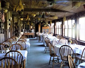 Deer Creek Winery at Watson Estate - Uniontown - Restaurant