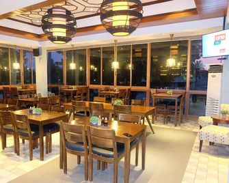 London Beach Resort And Hotel - General Santos - Restaurant
