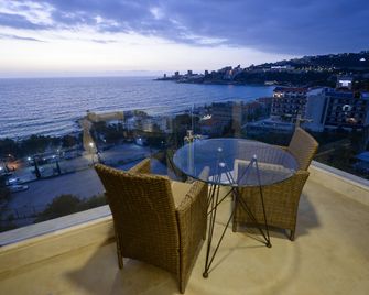 Zett hotel - Jounieh - Balkón
