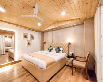Hotel Prashant Mall Road Shimla - Shimla - Bedroom