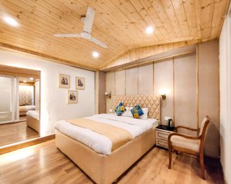 Hotel Prashant Mall Road Shimla - Shimla - Bedroom