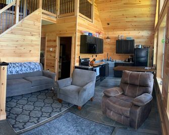 Snowmobilers Getaway - Atvers Paradise - Caribou - Sala de estar