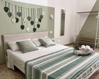 Lucky Corner - Elegant Stay - Tarente - Chambre