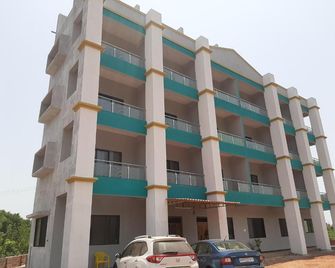 Hotel Kavijay Sea View - Dāpoli - Edificio