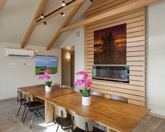 Clark - Imaginative Original Artwork - Eastsound - Dining room