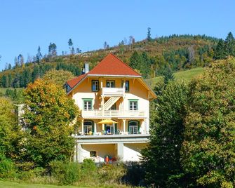 Grüner Baum Naturparkhotel & Schwarzwald-Restaurant - Todtnau - Gebäude