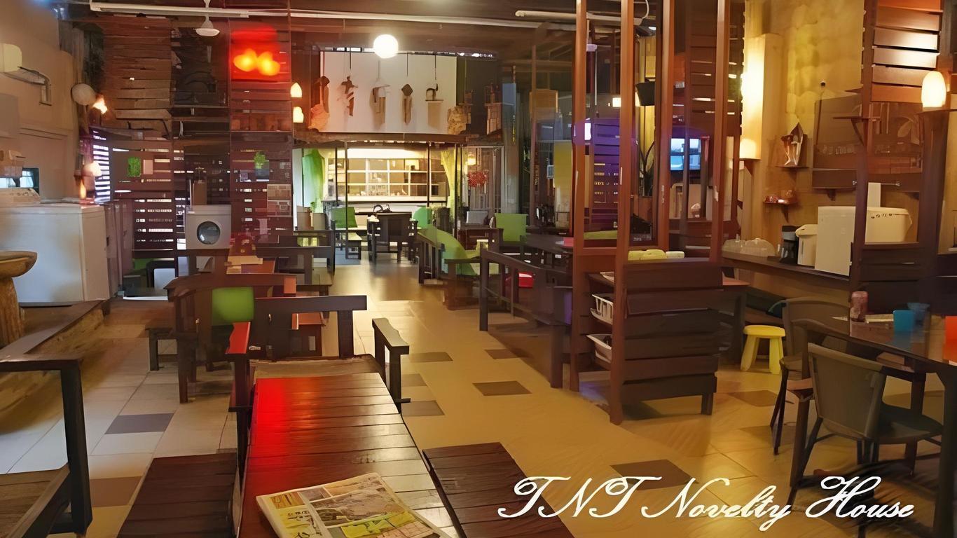 Tnt Novelty Vacation House