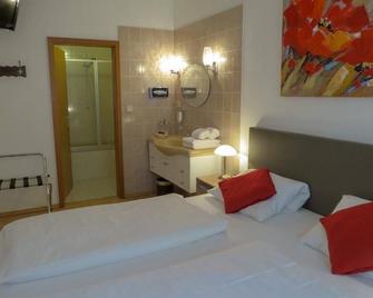 Hotel-Restaurant Saarblick - Mettlach - Chambre