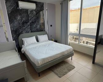 stunning guesthouse - Sweimeh - Спальня