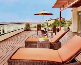 Wil'que Westlake Hotel & Residences - האנוי - מרפסת