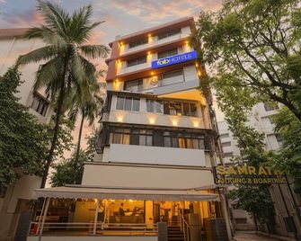 Fabhotel Samrath - Mumbai - Toà nhà