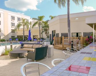 Holiday Inn Fort Myers - Downtown Area By IHG - פורט מאיירס - שירותי מקום האירוח