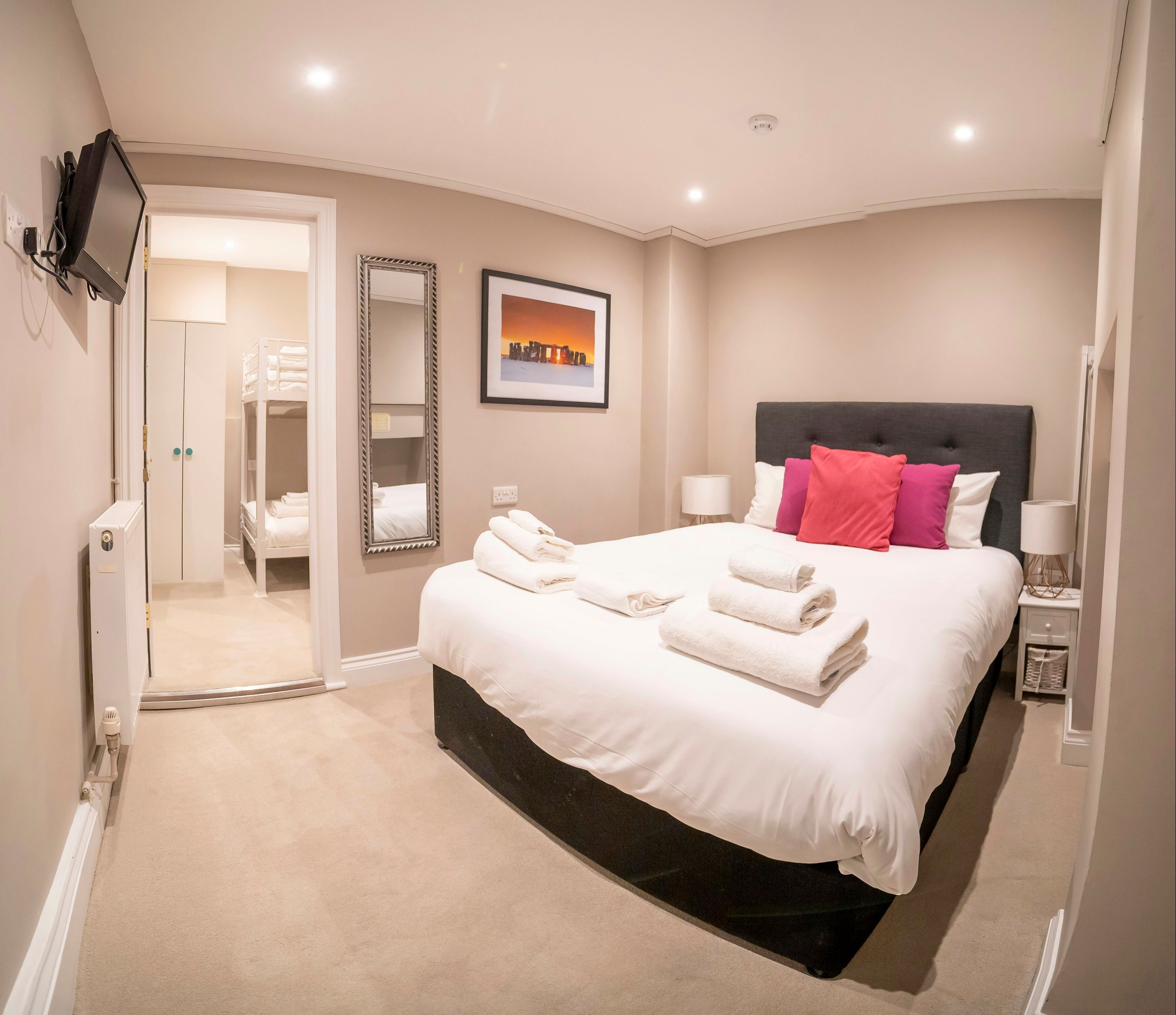 Peartree Serviced Apartments - Salisbury - Bedroom