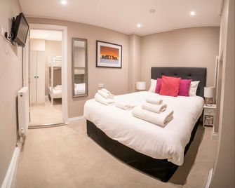 Peartree Serviced Apartments - Salisbury - Bedroom