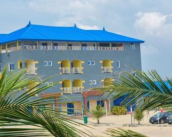 Atican Beach Hotel And Resort - Lekki - Edificio