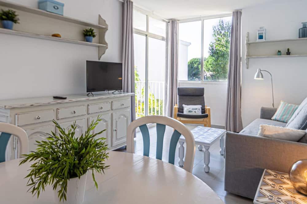 Apartment with parking included only 50m beach - Sant Pol de Mar - Sala de jantar
