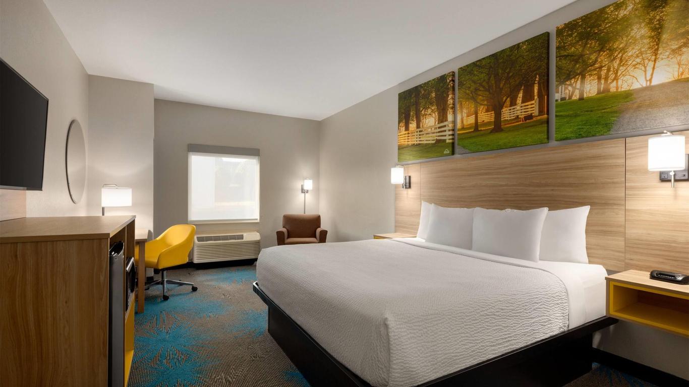 Days Inn & Suites by Wyndham Prattville-Montgomery