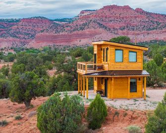 Tiny Cabin #4 at The Cedars - Kanab - Building
