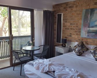 Port Stephens Motel - Taylors Beach