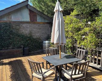 La Arboleda - Lompoc - Patio