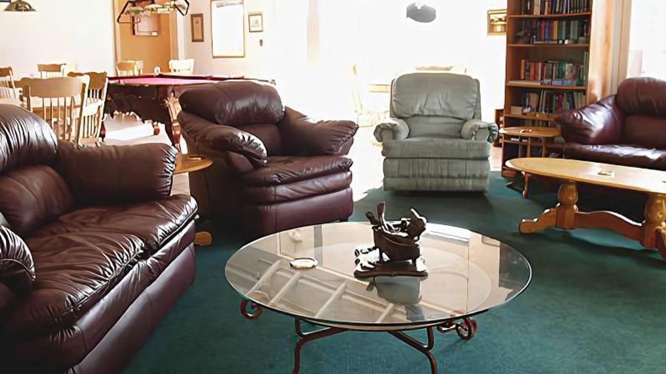 Executive House Suites Hotel & Conference Centre