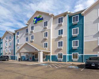 Extended Stay America Select Suites - Lubbock - South - Lubbock - Building