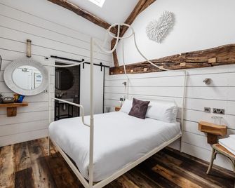 Suite with roll top bath - Clitheroe - Habitación