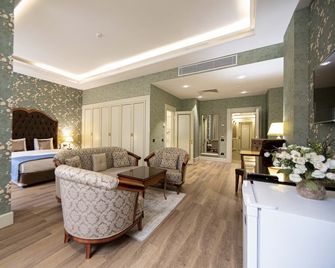 Sapphire Inn Hotel - Baku - Ruang tamu