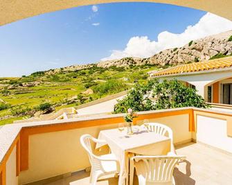 Apartments Poolhouse - Metajna - Balcony