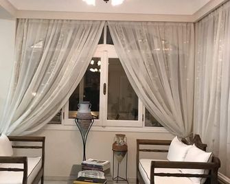 Dioskouri Art Villas - קאמארי