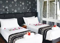 Dua Dua Beach Resort Deluxe Double Room # 3 - Nakorokula - Bedroom