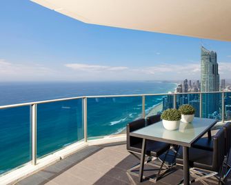 Hilton Surfers Paradise - סרפרז פרדייז - מרפסת