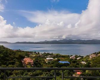 Smuggler's Cove Villa at SeaScape - West End
