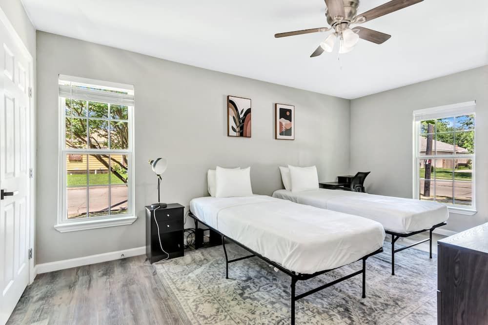Family-sized 3-BR Home by Downtown Dallas & Art District - דאלאס - חדר שינה