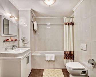 Bratislava Hotel Kyiv - Kyiv - Bad