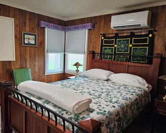 Country Cottage just minutes from downtown Weiser. Pet friendly! - Weiser - Habitación