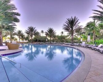 Lux Premiere Line 2/2.5 Ocean View W/ Enhanced Cleaning At Ritz - Bal Harbour - Bazén