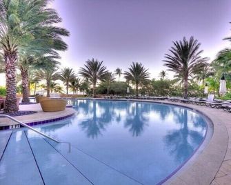 Lux Premiere Line 2/2.5 Ocean View W/ Enhanced Cleaning At Ritz - Bal Harbour - Басейн