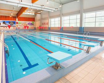 Hotel Chodov Asc - פראג - בריכה