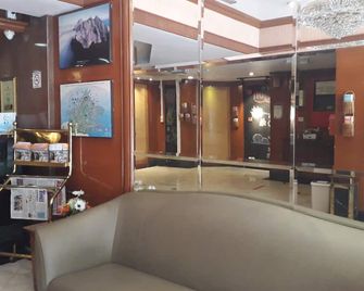 Hotel Deleeton - Kota Kinabalu - Lobby